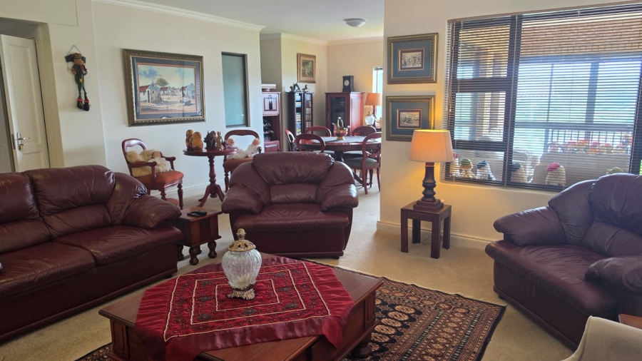 4 Bedroom Property for Sale in Stilbaai Wes Western Cape